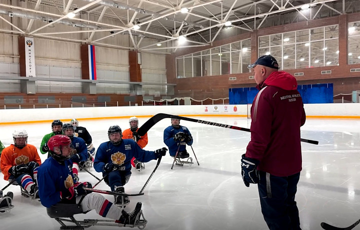 В Алексине подвели итоги учебно-тренировочному сбору по следж-хоккею