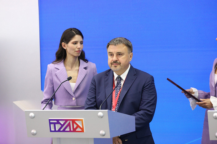 Почти 51,5 млрд рублей инвестиций и сотни новых рабочих мест. Каким был для Тульской области второй день ПМЭФ