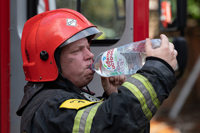 В Туле на улице Свободы загорелся дом