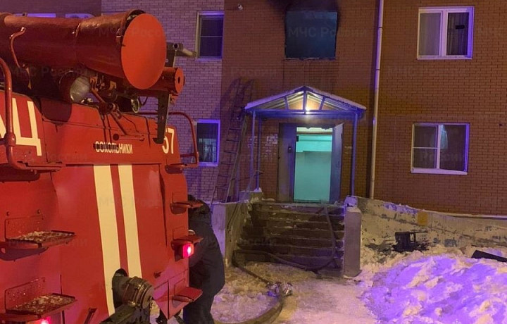 При пожаре в жилом доме в новомосковских Сокольниках спасли десять человек