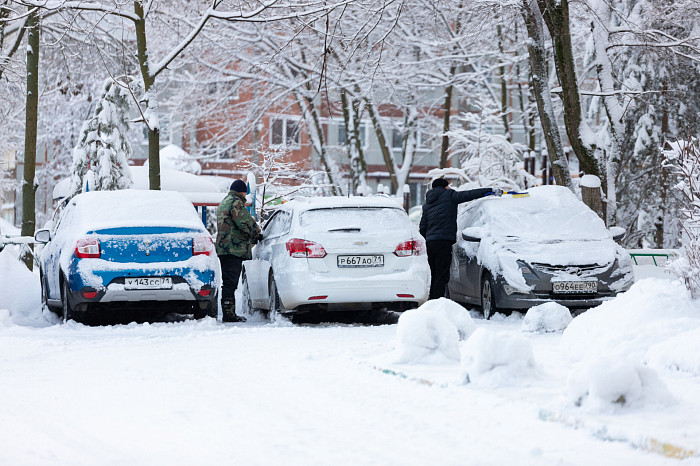 Тулу засыпало снегом: как в городе борются с последствиями стихии