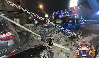 Два человека пострадали в тройном ДТП на улице Демидовской в Туле