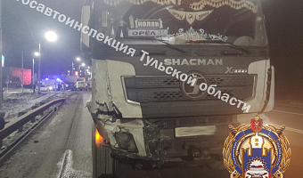 Мужчина и ребенок попали в больницу после столкновения «ГАЗели» с большегрузом в Веневском районе