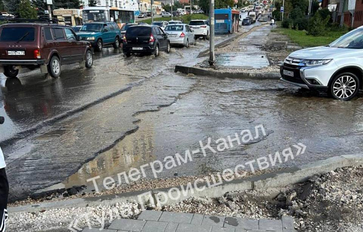Из-за коммунальной аварии часть Пролетарского округа Тулы осталась без воды