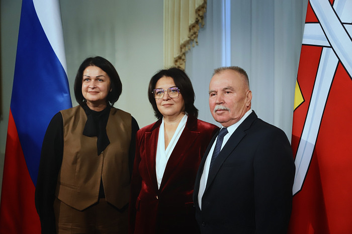 «В ваших руках находится будущее нашей страны»: Дмитрий Миляев вручил награды работникам системы среднего профобразования региона