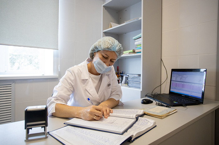 Тульский врач Сорокина заявила о безопасности одновременной вакцинации детей от гриппа и коронавируса