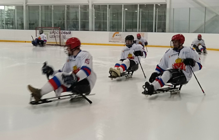 В Туле состоялась открытая тренировка сборных команд из числа участников СВО по следж-хоккею