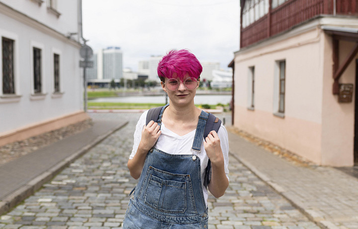 Розовые волосы, пирсинг и другие подростковые эксперименты – норм или стрём? Пошаговая инструкция для растерянных родителей