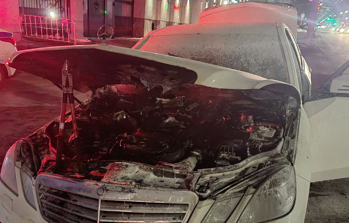 Машину, загоревшуюся на проспекте Ленина в Туле, потушил инспектор ДПС