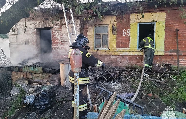 При пожаре в деревне Левенское Одоевского района погибла 66-летняя женщина