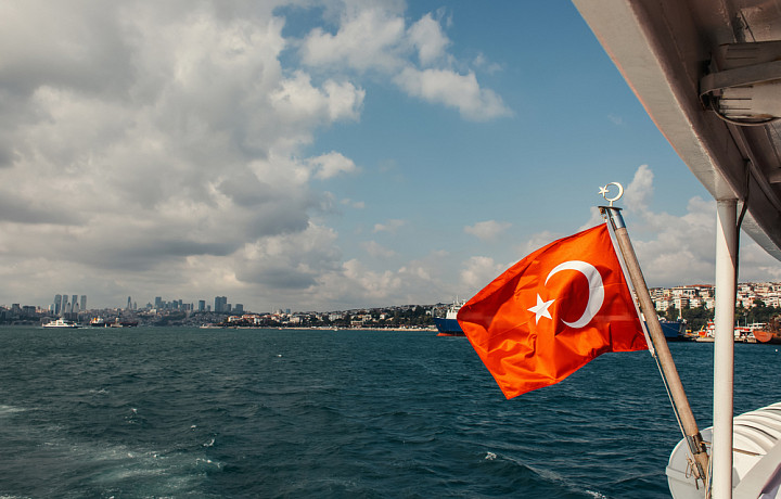 Какие правила стоит соблюдать на популярных курортах, чтобы отдых не скрылся за решеткой