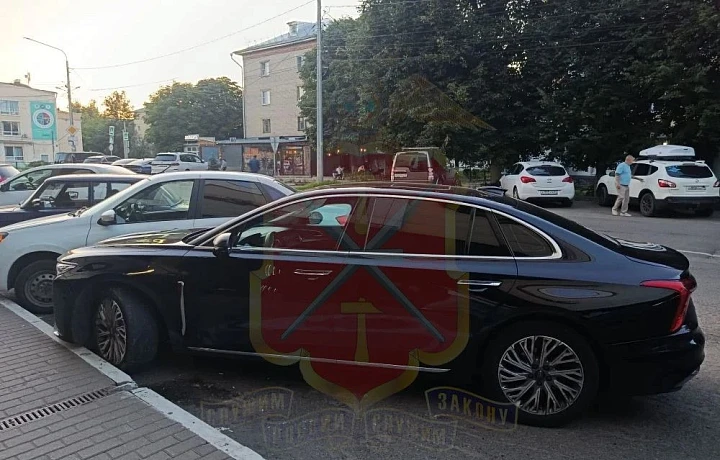 В Новомосковске полицейские по горячим следам задержали угонщика иномарки