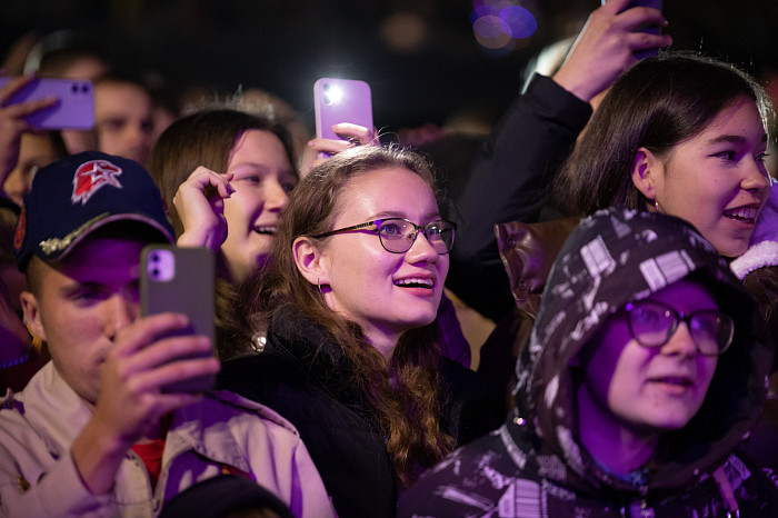 Фоторепортаж с выступления Artik & Asti на День города в Туле