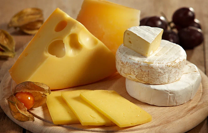 Россельхознадзор выявил дефицит молочного жира в продукции «Ясногорского сыра»