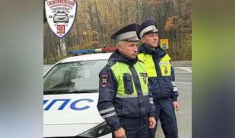 В Туле инспекторы ДПС экстренно доставили в больницу ребенка с травмой руки