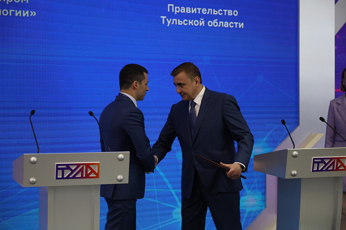 Почти 51,5 млрд рублей инвестиций и сотни новых рабочих мест. Каким был для Тульской области второй день ПМЭФ