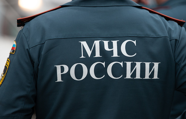 Тульские спасатели устранили последствия трех пожаров и двух ДТП за сутки