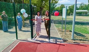 Тульские специалисты подарили детям в ЛНР новую спортплощадку к учебному году