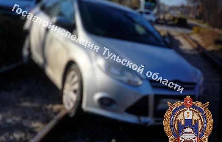 В Туле водитель иномарки не уступила дорогу и устроила ДТП