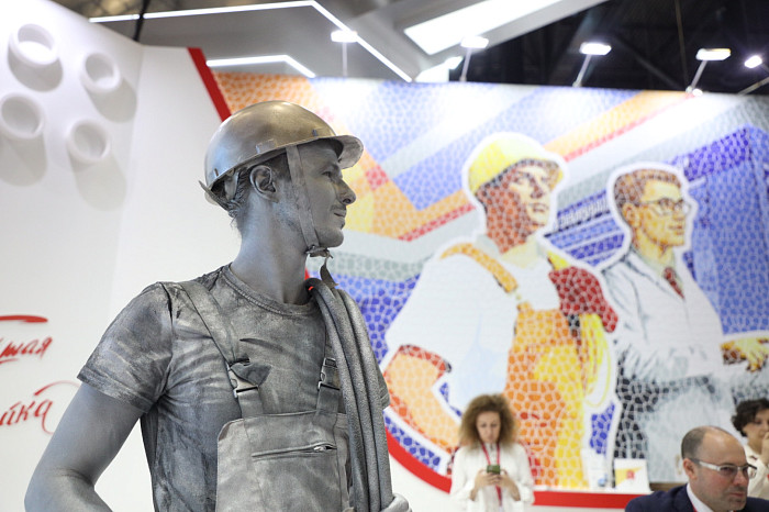 Почти 51,5 млрд рублей инвестиций и сотни новых рабочих мест. Каким был для Тульской области второй день ПМЭФ