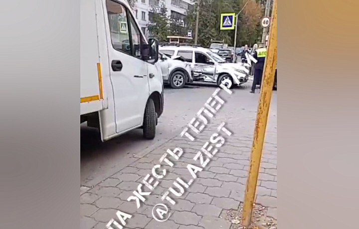 ﻿В тройном ДТП на улице Кирова в Туле пострадал 14-летний мальчик