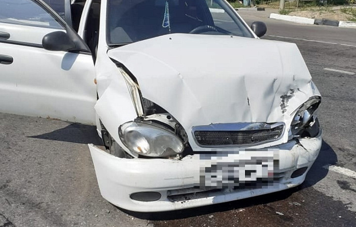 Двое детей и 27-летняя девушка пострадали в ДТП на улице Коммунаров в Плавске