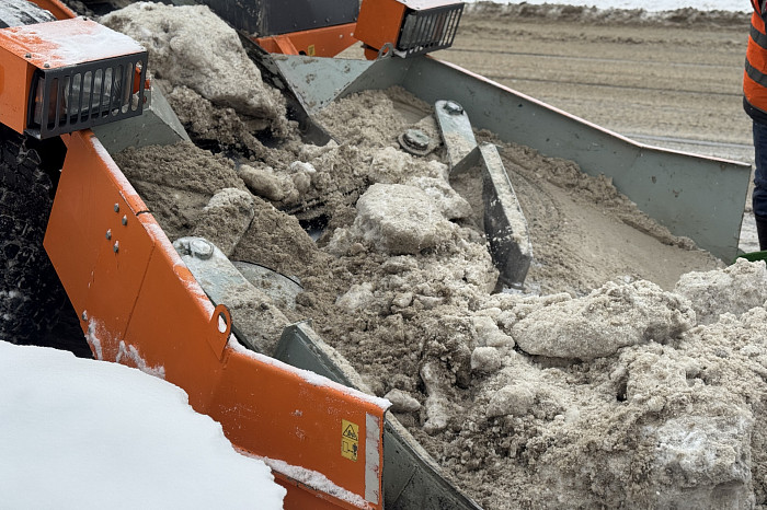 В Туле плавят снег, который засыпал город во время циклона Фрэнсис