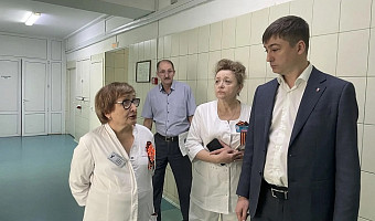 Сергей Мухин проверил готовность тульских больниц к работе в праздники