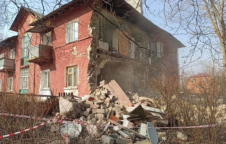 Еще два обрушения произошли в аварийном жилом доме в Киреевске во время осмотра