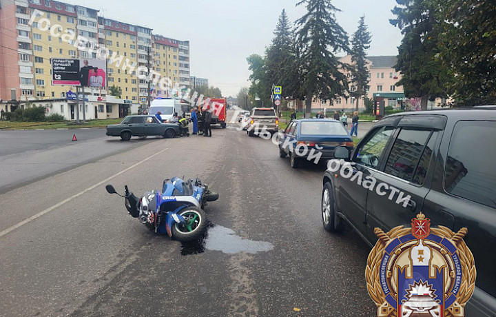 Водитель «ВАЗа» устроил ДТП с мопедом в Узловой