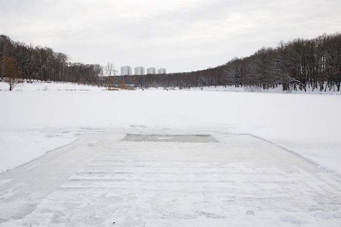 Тульские спасатели провели тренировку по спасению людей из водоемов