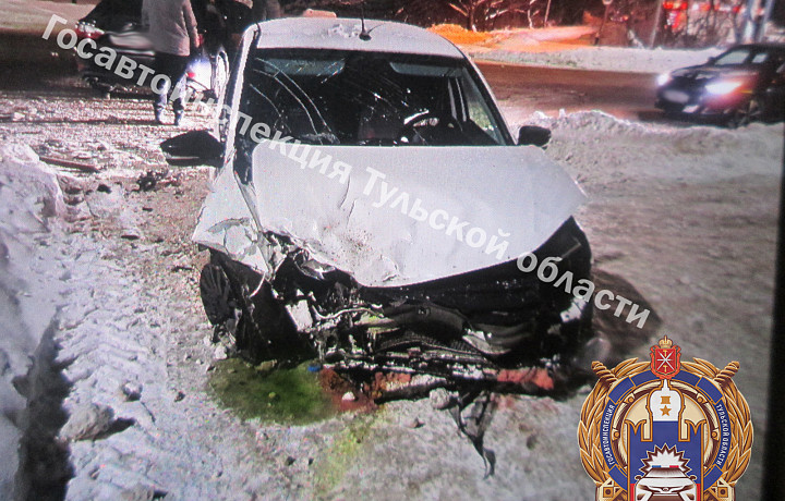 ДТП с участием Lexus и Lada произошло в Туле на Щёкинском шоссе