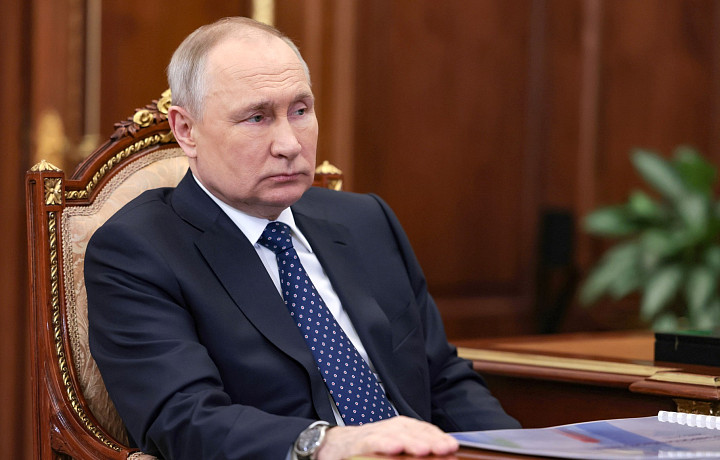 Владимир Путин призвал не жадничать в вопросе поддержи семей бойцов спецоперации