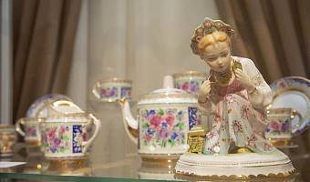 В Туле открылась выставка Дулевского фарфора