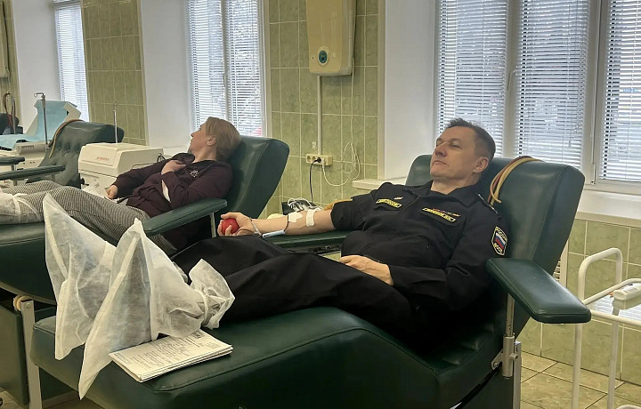 Судебные приставы Тульской области стали донорами крови