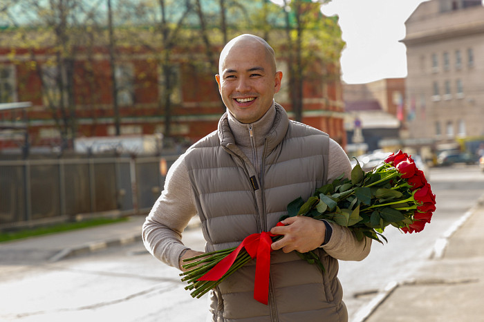 Финал второго сезона «Холостяк.FM»: Евгений Махиня встретился с победительницей проекта