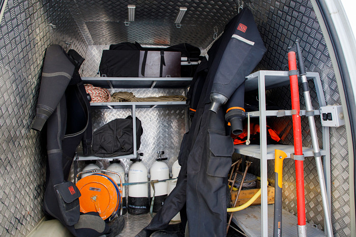 Тульские спасатели провели тренировку по спасению людей из водоемов