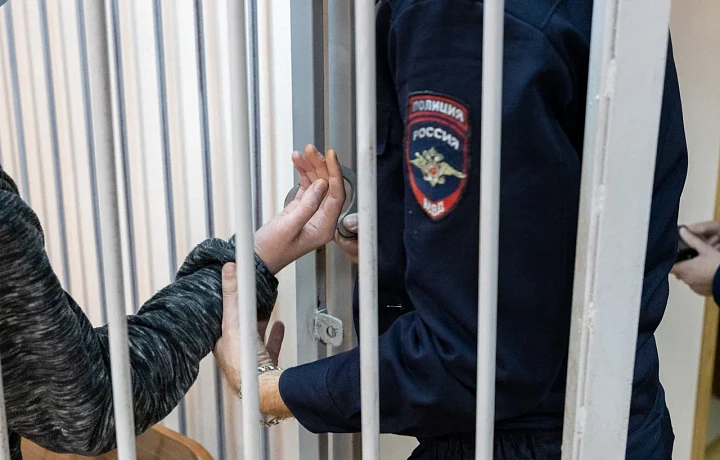 Из РФ депортируют иностранца, который нелегально привозил таджиков в Богородицк