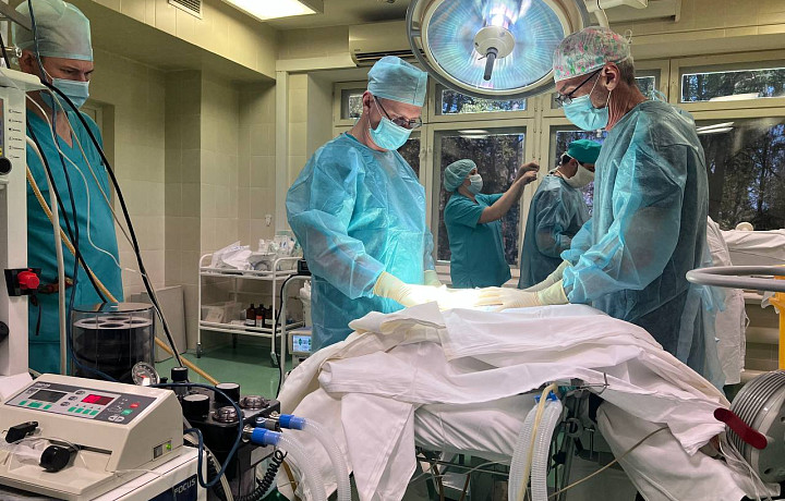 В Туле провели сложную операцию на каркасе грудной клетки: федеральный эксперт провел мастер-класс для врачей оружейной столицы