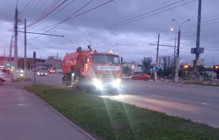 С улиц Тулы убрали 36 кубометров мусора за прошедшие сутки