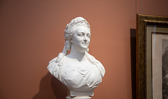 Эй, руками трогать нельзя! С какого возраста стоит приводить детей на выставки, спектакли и мастер-классы?