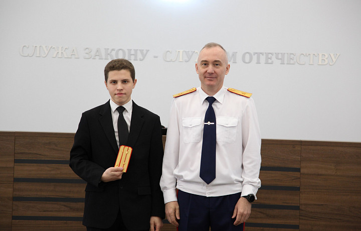 В преддверии Дня России молодые сотрудники СК приняли присягу