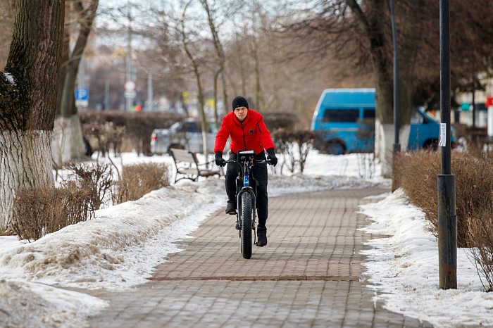 Дети на катке, бабушки – на качелях: в Тульскую область пришла календарная весна