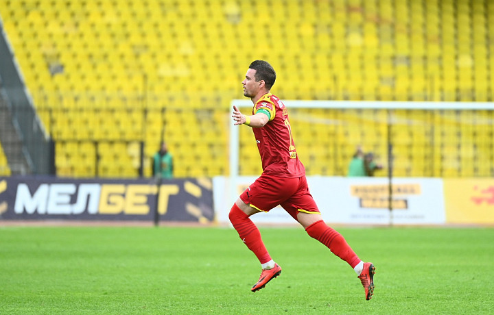 Ткачев и Гелоян остались в тульском «Арсенале»