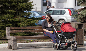 Тулякам рассказали, может ли реклама заставить молодую семью родить второго ребёнка