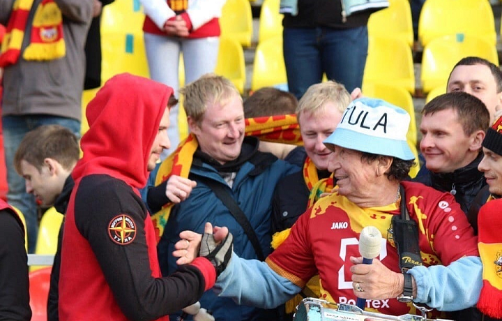 Аргентинский футбольный барабанщик Тула посетил Чемпионат мира в Катаре