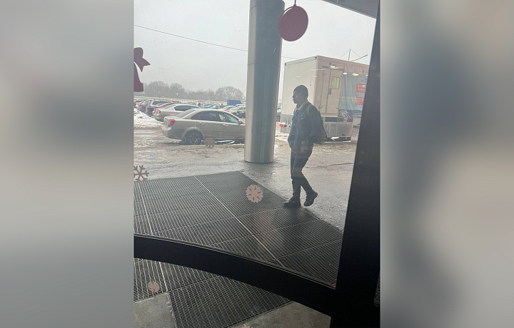 Только что из Летуаль вынесли: Как тулякам на улице продают духи