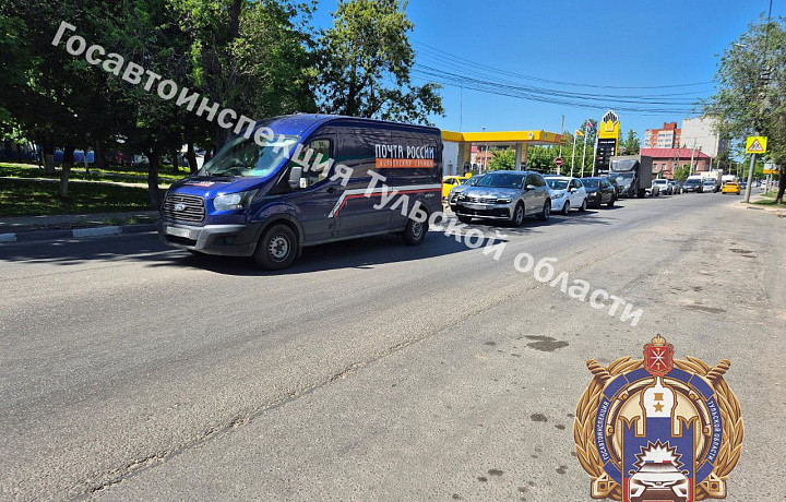 70-летняя женщина попала под машину на улице Староникитской в Туле