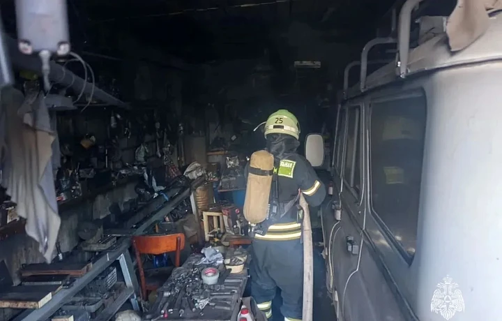 Шесть пожаров и пять ДТП произошли в Тульской области за сутки