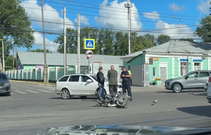 В Заречье в Туле сбили мотоциклиста